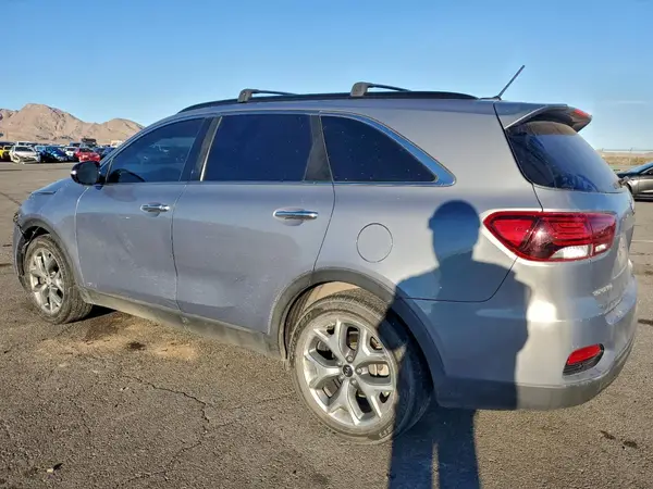 5XYPGDA52KG604965 2019 KIA SORENTO - Image 2