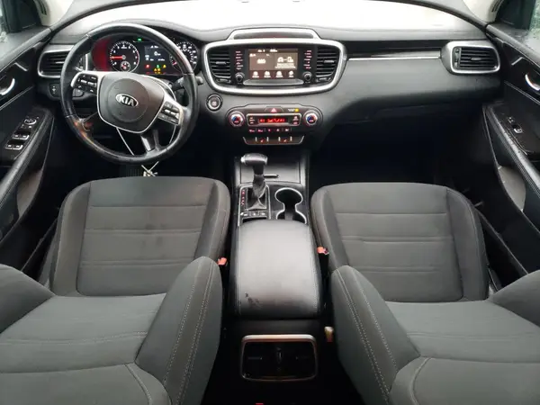 5XYPGDA52LG679117 2020 KIA SORENTO - Image 8