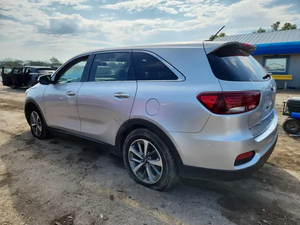 5XYPGDA52LG682681 2020 KIA SORENTO - Image 2