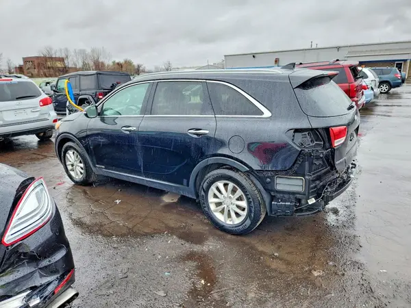 5XYPGDA53GG005676 2016 KIA SORENTO - Image 2