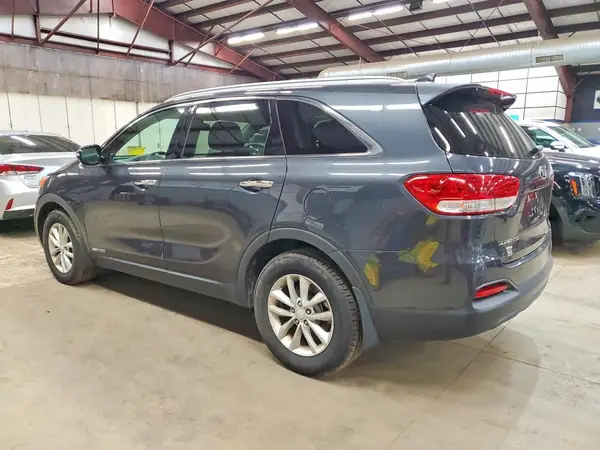 5XYPGDA53GG010022 2016 KIA SORENTO - Image 2