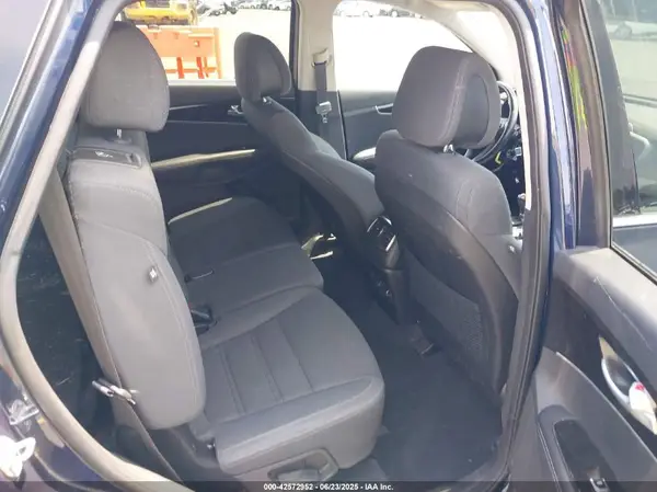 5XYPGDA53GG012823 2016 KIA SORENTO - Image 8