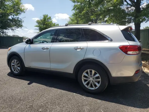 5XYPGDA53GG013289 2016 KIA SORENTO - Image 2