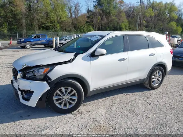 5XYPGDA53GG039049 2016 KIA SORENTO - Image 2