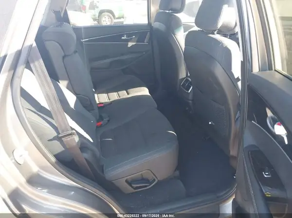 5XYPGDA53GG067871 2016 KIA SORENTO - Image 8