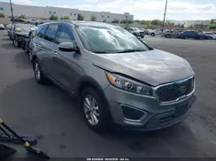 5XYPGDA53GG104661 2016 KIA SORENTO