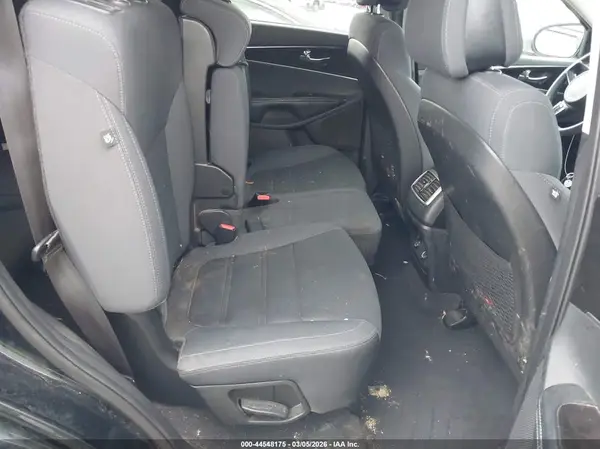 5XYPGDA53GG107463 2016 KIA SORENTO - Image 8