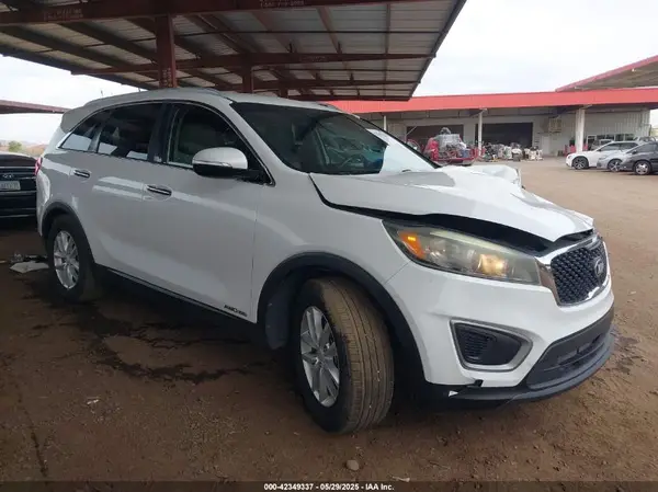 5XYPGDA53GG109813 2016 KIA SORENTO - Image 1