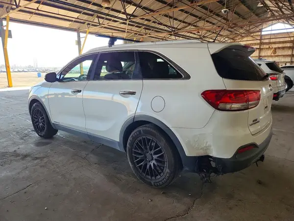 5XYPGDA53GG131584 2016 KIA SORENTO - Image 2