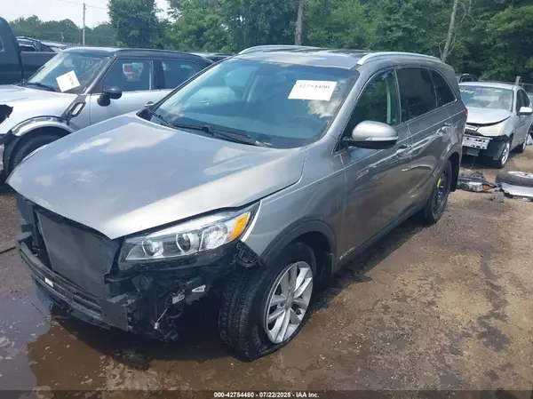 5XYPGDA53GG137112 2016 KIA SORENTO - Image 2