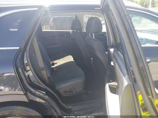 5XYPGDA53GG169669 2016 KIA SORENTO - Image 8