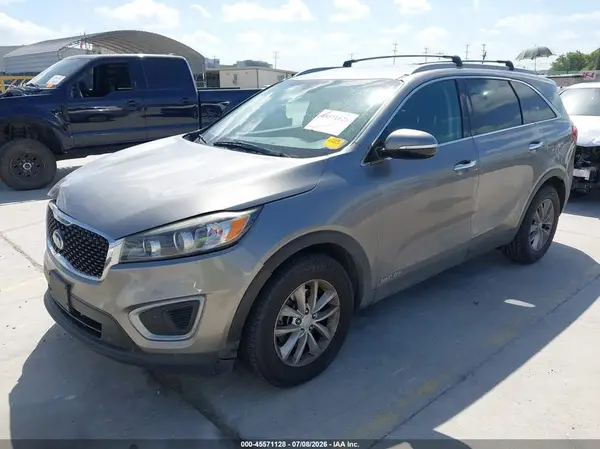 5XYPGDA53GG177545 2016 KIA SORENTO - Image 2