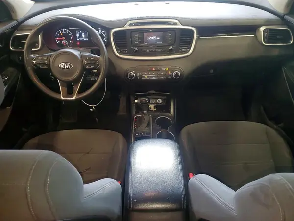 5XYPGDA53HG188000 2017 KIA SORENTO - Image 8