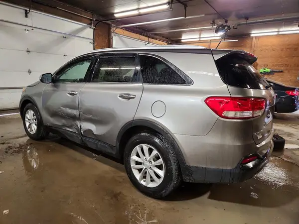 5XYPGDA53HG189986 2017 KIA SORENTO - Image 2