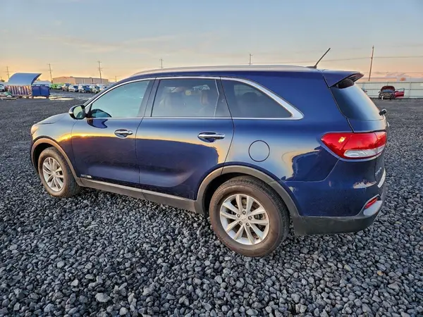 5XYPGDA53HG192046 2017 KIA SORENTO - Image 2