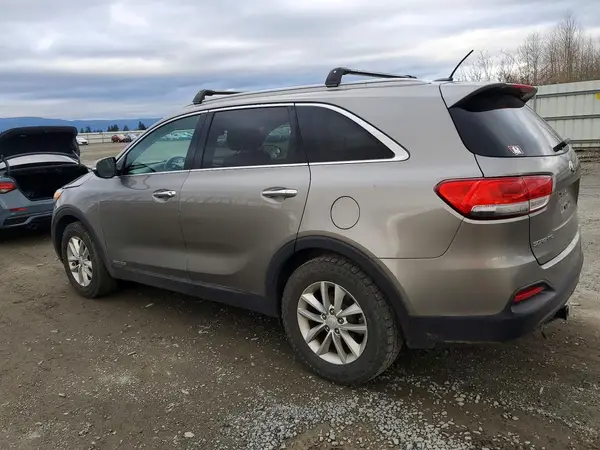 5XYPGDA53HG195447 2017 KIA SORENTO - Image 2