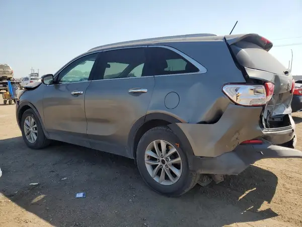5XYPGDA53HG209069 2017 KIA SORENTO - Image 2