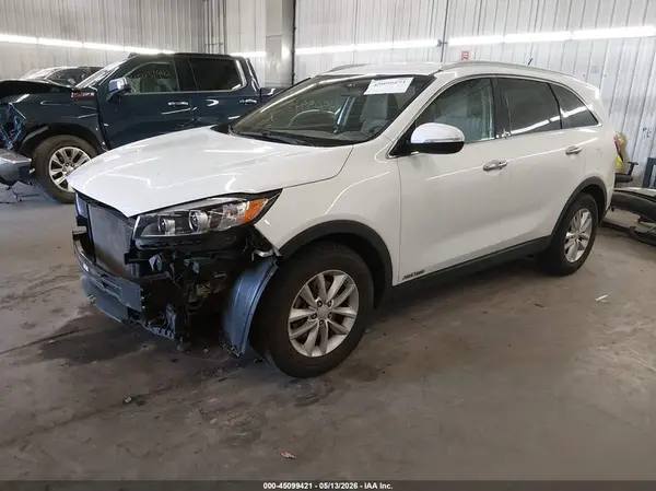 5XYPGDA53HG210867 2017 KIA SORENTO - Image 2