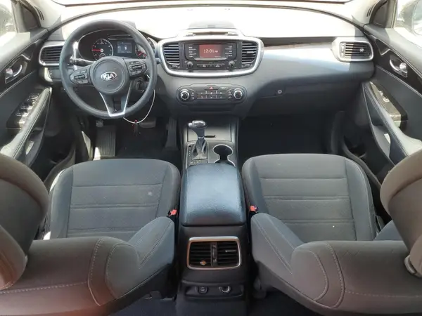 5XYPGDA53HG220363 2017 KIA SORENTO - Image 8
