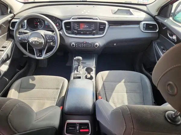 5XYPGDA53HG223246 2017 KIA SORENTO - Image 8