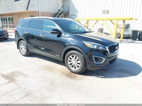 5XYPGDA53HG227183 2017 KIA SORENTO - Image 1
