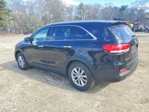 5XYPGDA53HG234733 2017 KIA SORENTO - Image 2