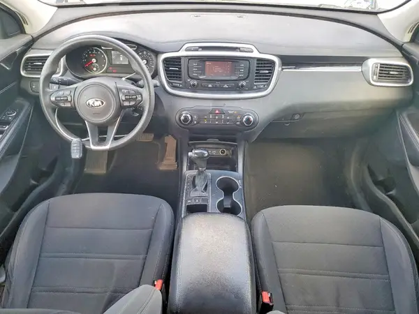 5XYPGDA53HG234733 2017 KIA SORENTO - Image 8