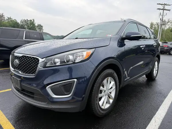5XYPGDA53HG240399 2017 KIA SORENTO - Image 2