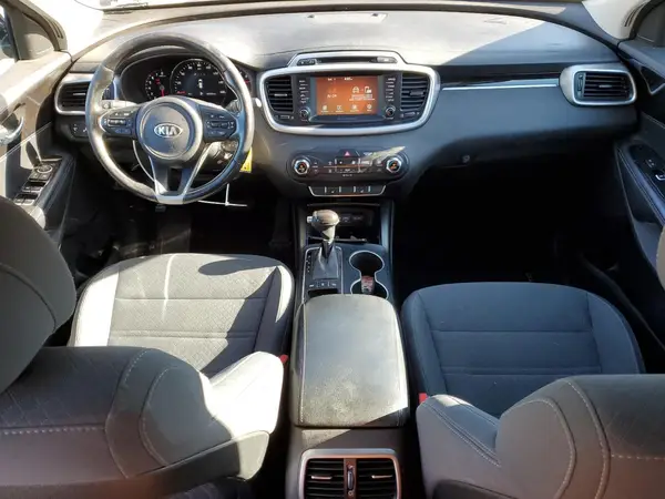 5XYPGDA53HG241679 2017 KIA SORENTO - Image 8