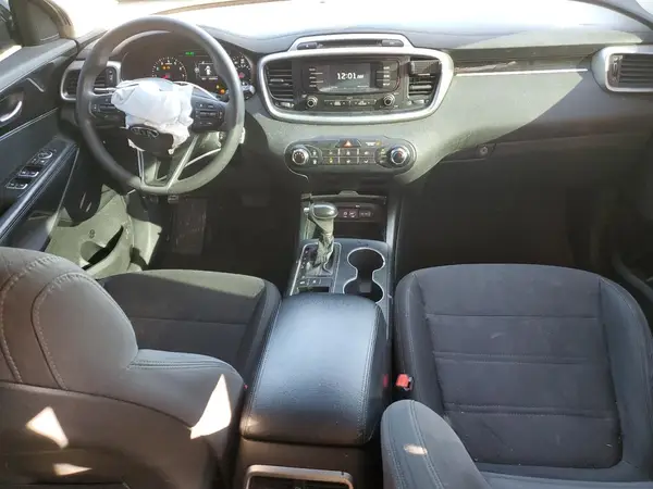 5XYPGDA53HG275301 2017 KIA SORENTO - Image 8