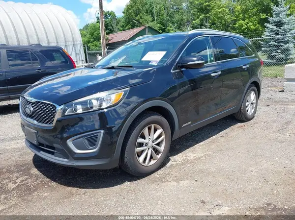 5XYPGDA53HG280658 2017 KIA SORENTO - Image 2