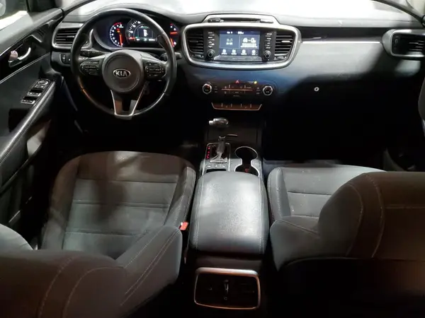 5XYPGDA53HG306420 2017 KIA SORENTO - Image 8