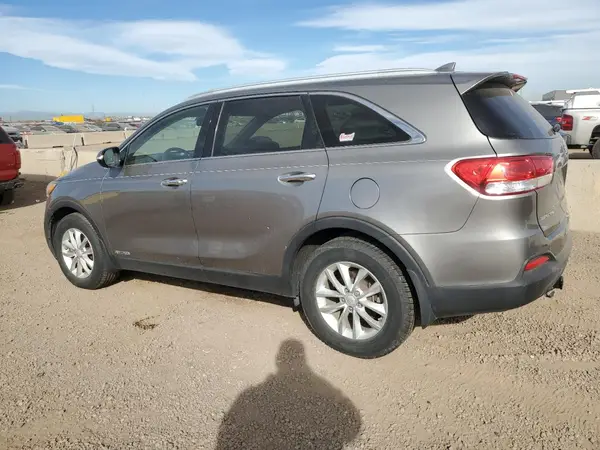 5XYPGDA53HG306563 2017 KIA SORENTO - Image 2
