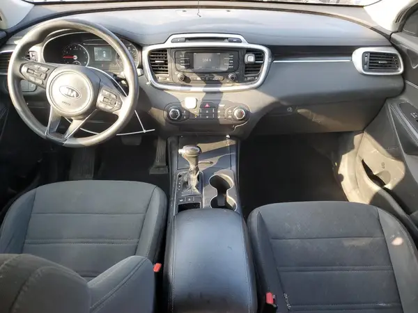 5XYPGDA53HG306580 2017 KIA SORENTO - Image 8