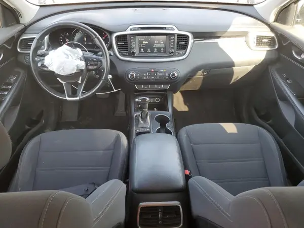 5XYPGDA53HG321418 2017 KIA SORENTO - Image 8