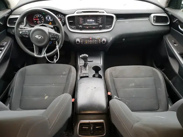 5XYPGDA53HG327560 2017 KIA SORENTO - Image 8