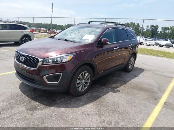 5XYPGDA53HG327915 2017 KIA SORENTO - Image 2