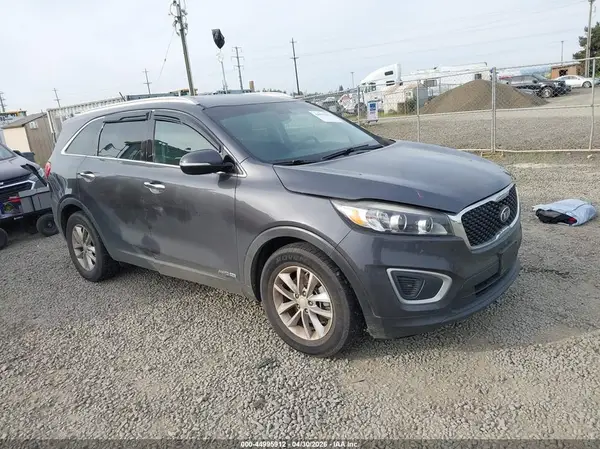 5XYPGDA53HG332595 2017 KIA SORENTO - Image 1