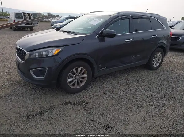 5XYPGDA53HG332595 2017 KIA SORENTO - Image 2