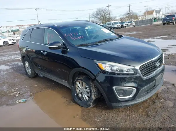 5XYPGDA53HG334668 2017 KIA SORENTO - Image 1