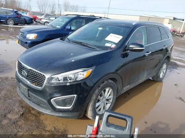 5XYPGDA53HG334668 2017 KIA SORENTO - Image 2