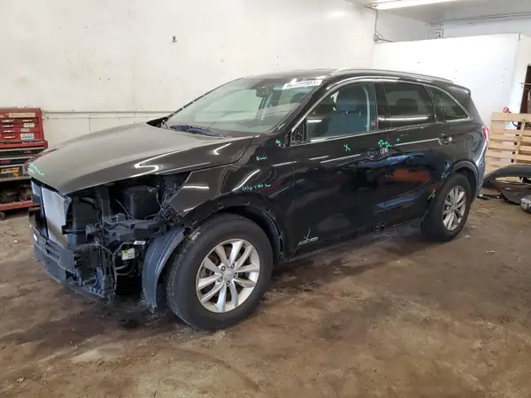5XYPGDA53HG337697 2017 KIA SORENTO - Image 1