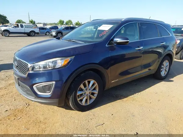 5XYPGDA53JG370088 2018 KIA SORENTO - Image 2