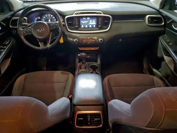 5XYPGDA53JG372049 2018 KIA SORENTO - Image 8