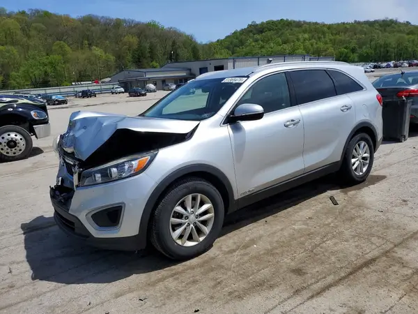 5XYPGDA53JG373668 2018 KIA SORENTO - Image 1