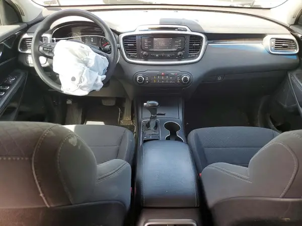 5XYPGDA53JG373668 2018 KIA SORENTO - Image 8