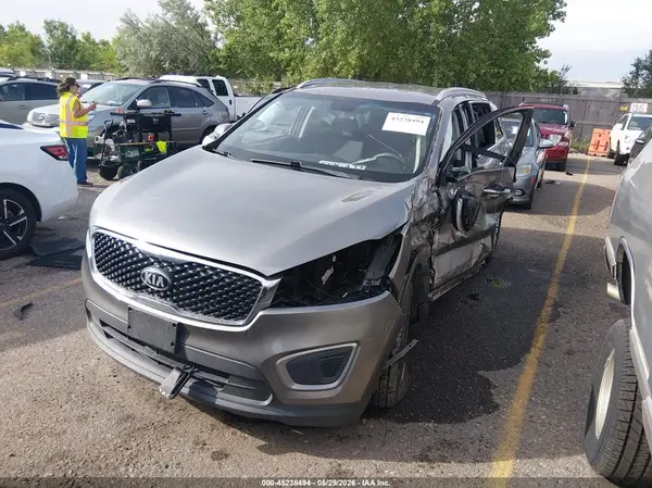 5XYPGDA53JG373752 2018 KIA SORENTO - Image 2