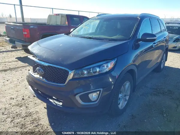 5XYPGDA53JG391250 2018 KIA SORENTO - Image 2