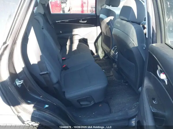 5XYPGDA53JG391250 2018 KIA SORENTO - Image 8