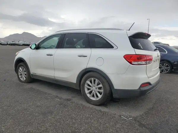 5XYPGDA53JG391541 2018 KIA SORENTO - Image 2